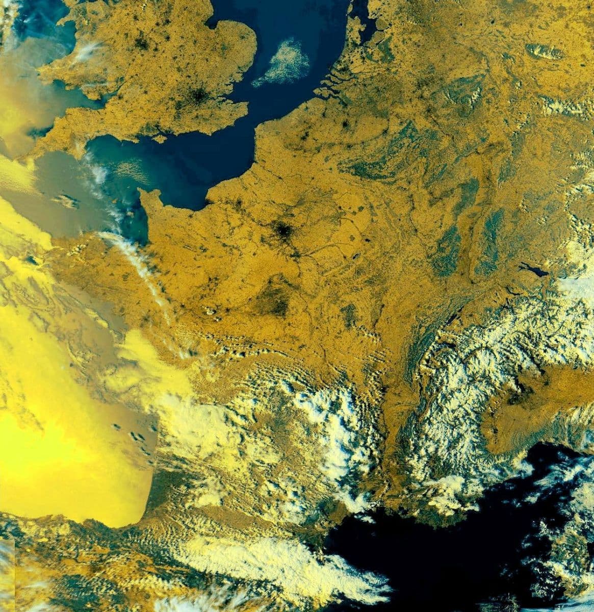 Image d'illustration pour Dernières chaleurs et premiers orages