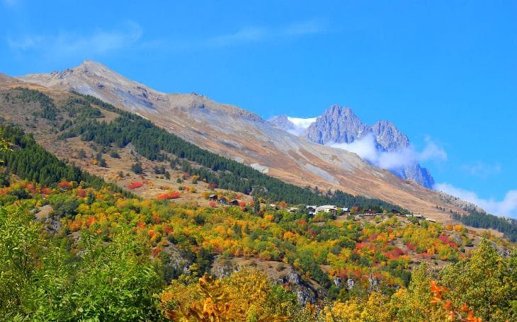 Image d'illustration pour Les dernières couleurs d'automne avant les paysages d'hiver