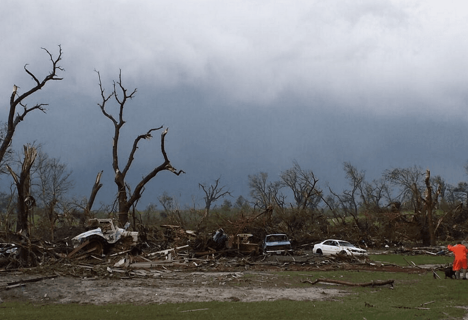 Image d'illustration pour Il y a un an : impressionnantes tornades jumelles au Nebraska