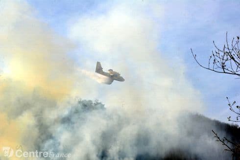 Image d'illustration pour Quelques incendies de forêt sous l'effet du soleil et de la chaleur