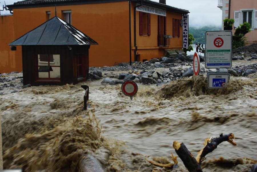 Image d'illustration pour Fortes pluie et inondations le 1er mai à l'Est - fort risque d'avalanche