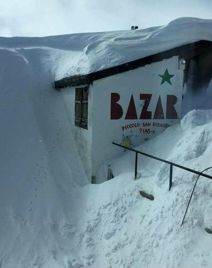Image d'illustration pour Enneigement record dans les Alpes et les Pyrénées
