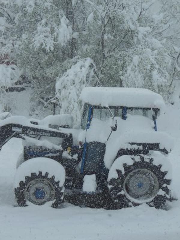 Image d'illustration pour Retour de la neige en moyenne montagne, congère et avalanche dans les Alpes