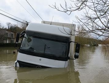 Image d'illustration pour Crue de la Seine à Paris - Graves inondations en régions