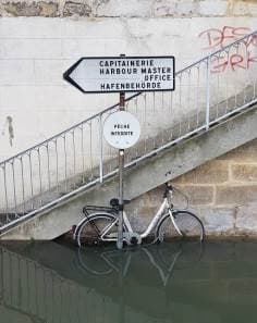 Image d'illustration pour Crue de la Seine à Paris - Graves inondations en régions